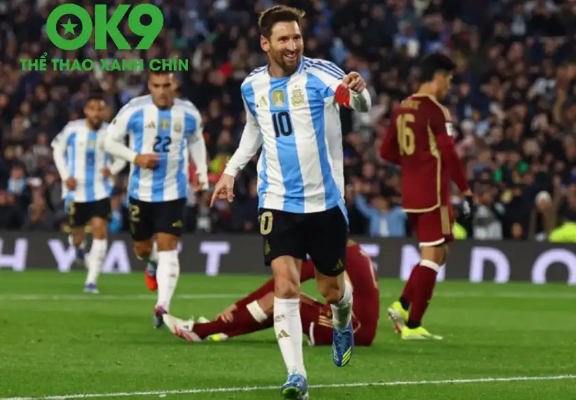 Argentina với trình độ và phong độ vượt trội được dự đoán sẽ có chiến thắng dễ dàng trước đối thủ. Argentina với trình độ và phong độ vượt trội được dự đoán sẽ có chiến thắng dễ dàng trước đối thủ.